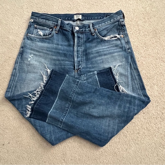 Citizens of Humanity Cora Crop Relaxed Undone Hem Premium Button Fly Jeans - Picture 5 of 12